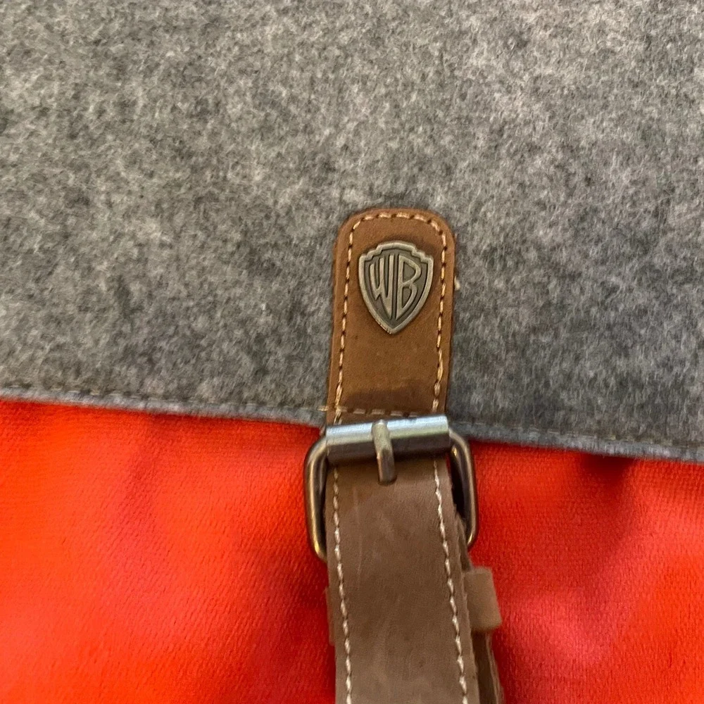 Warner Bros Messenger Bag Navy Orange Grey Felt‎ Laptop Sleeve WB Shield Logo